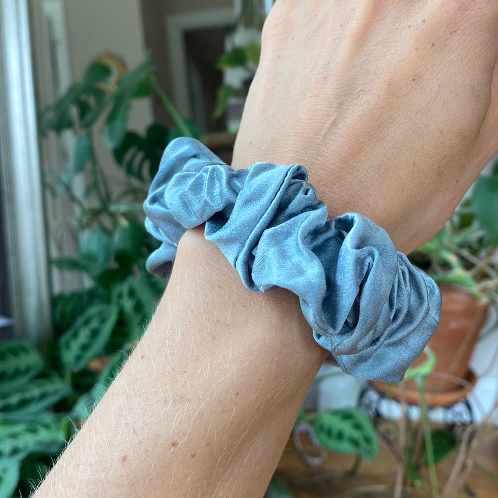 Flower Dyed Silk Scrunchie